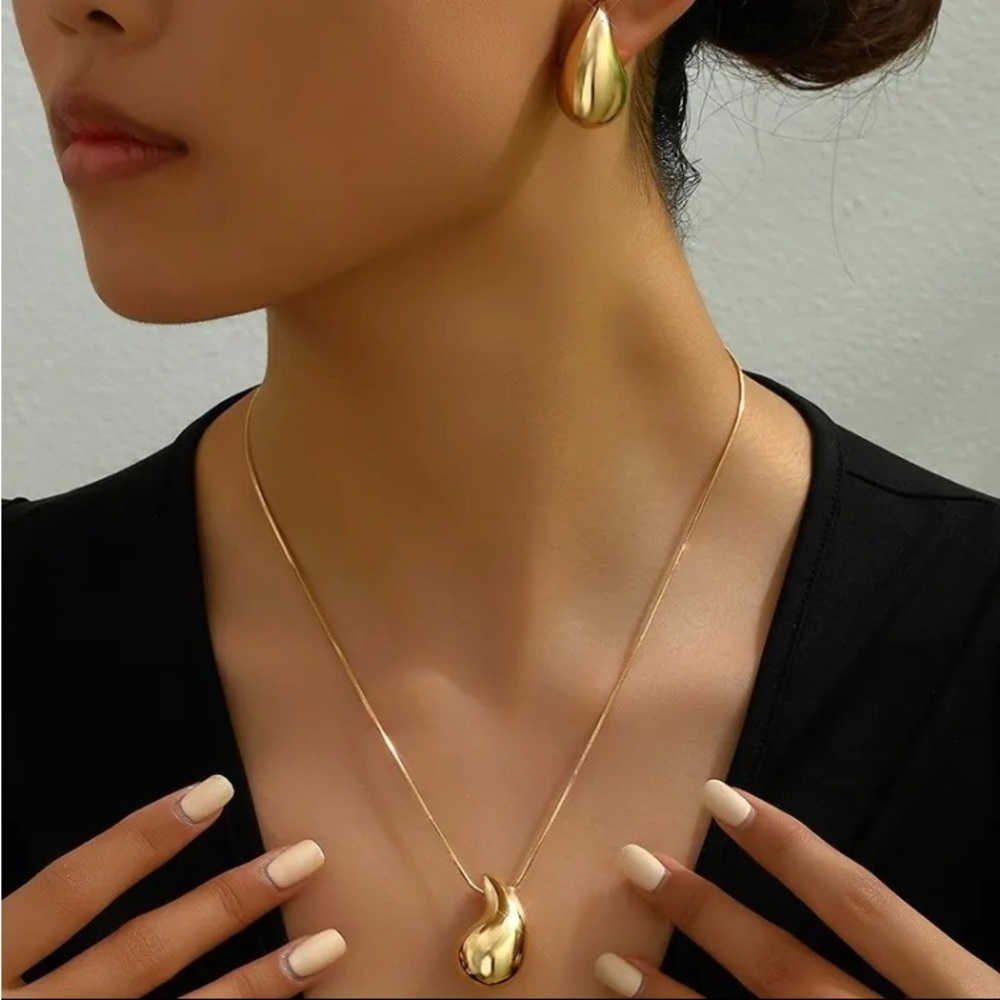 Gold Filled Large Water Drop Necklace Set - Picture 2 of 4